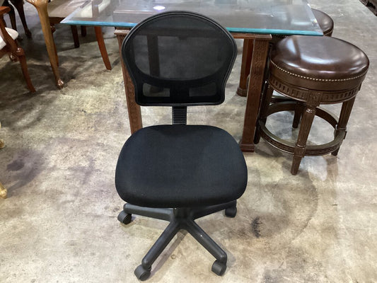 81815 - Black Office Chair 18x19x35