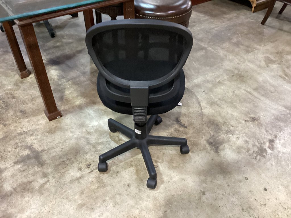 81815 - Black Office Chair 18x19x35