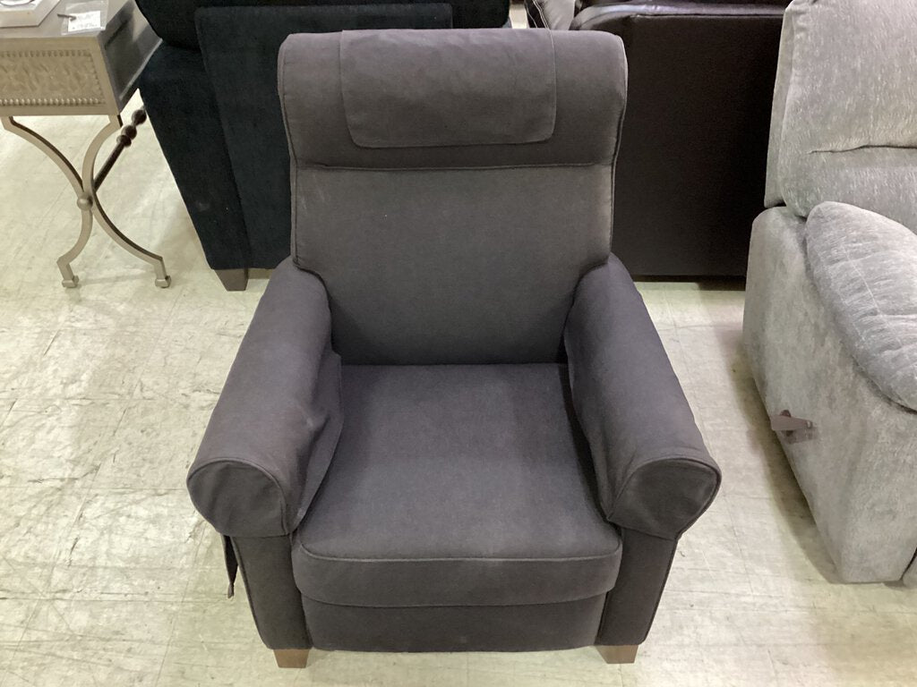 81811 - Muren Push Back Recliner 33x36x37