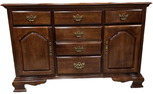 81800 - American Drew Buffet 52x16x34