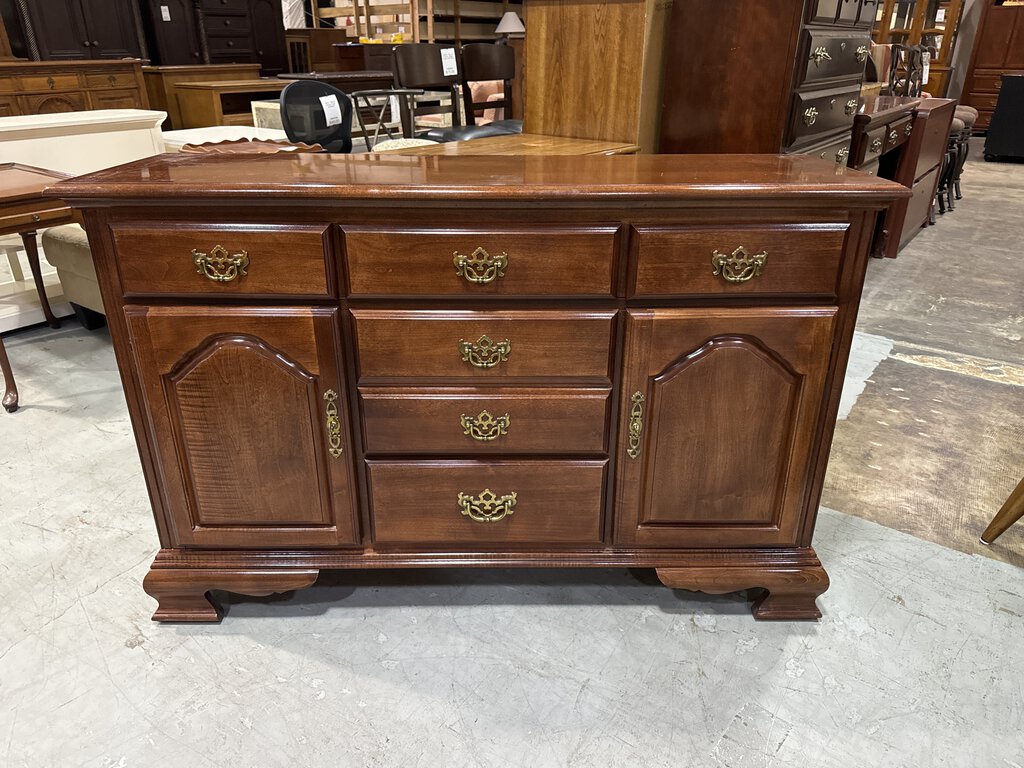 81800 - American Drew Buffet 52x16x34