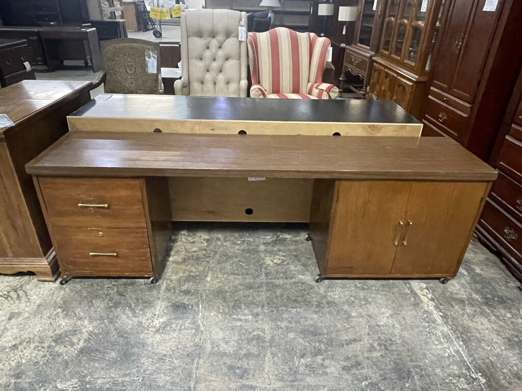 81822 - Rolling Credenza Desk 84x19x28