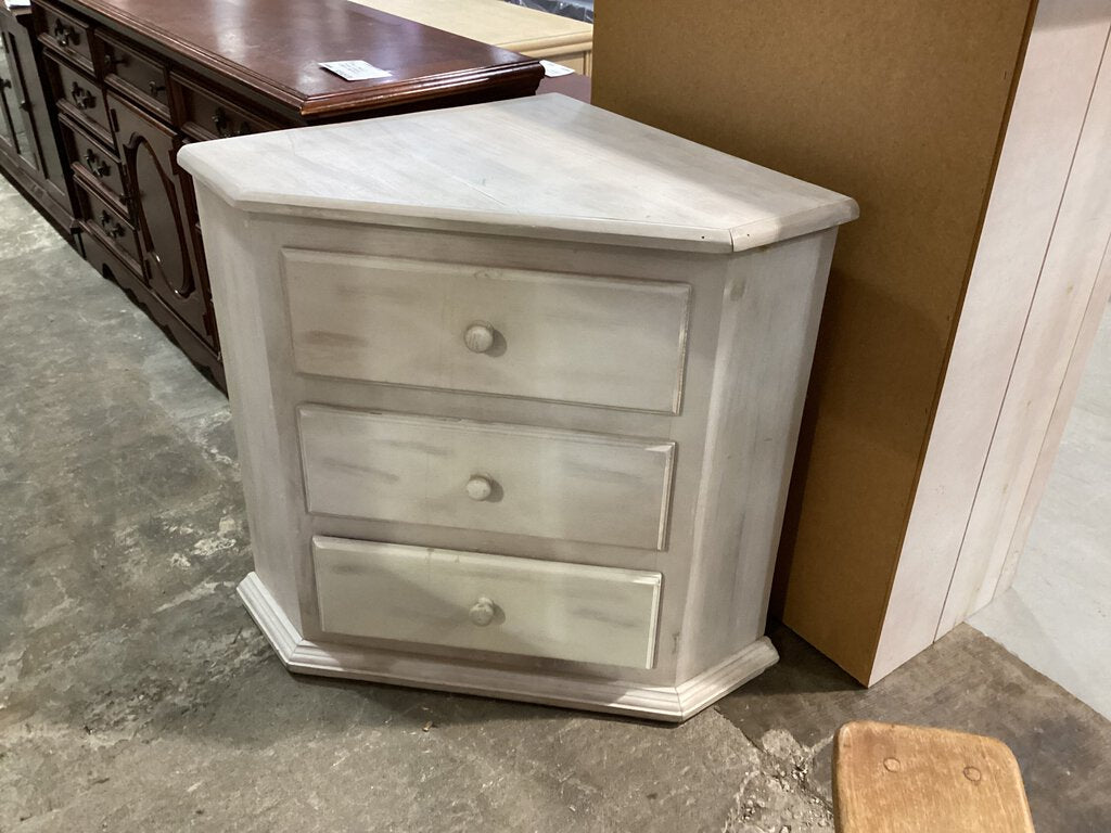 81795 - Whitewashed 3 Drawer Corner Chest 37x25x32