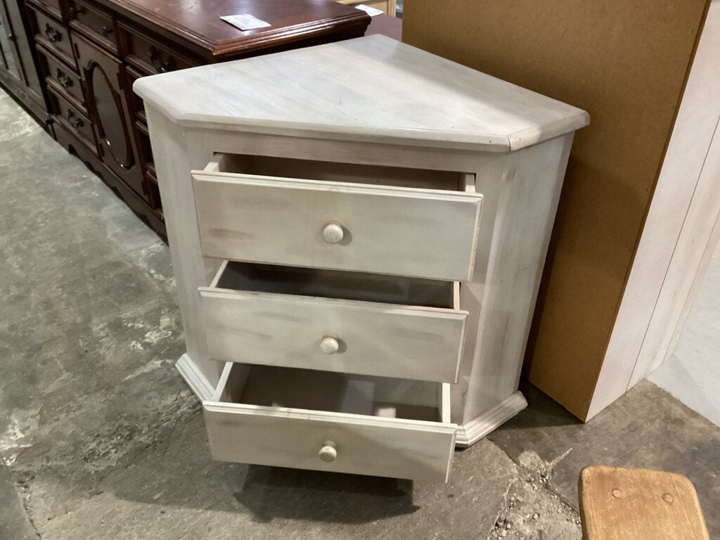 81795 - Whitewashed 3 Drawer Corner Chest 37x25x32