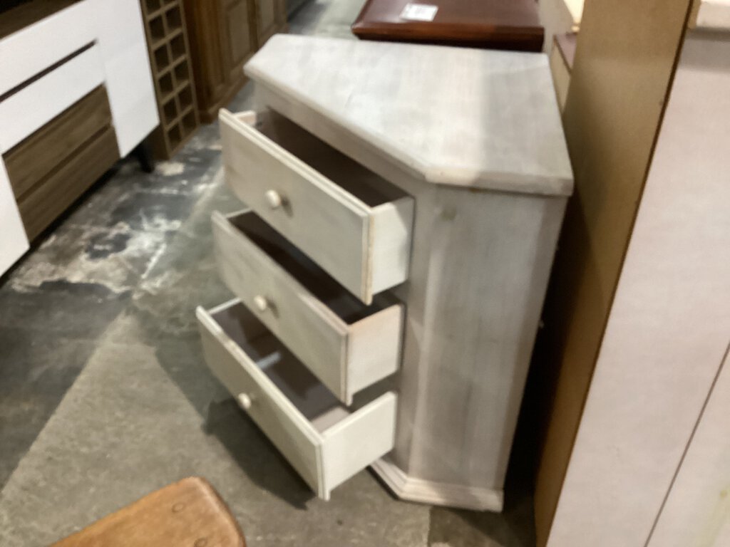 81795 - Whitewashed 3 Drawer Corner Chest 37x25x32