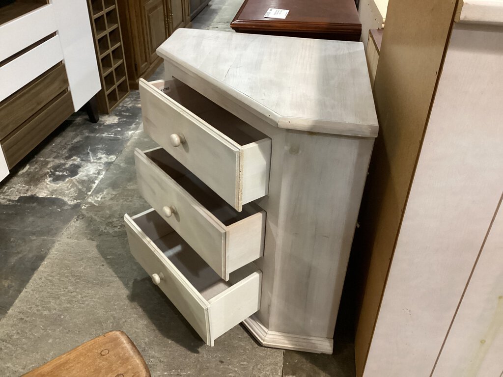 81795 - Whitewashed 3 Drawer Corner Chest 37x25x32