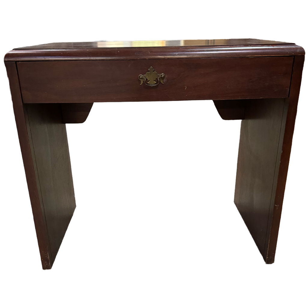 81831 - American Of Martinsville Desk 34x20x30