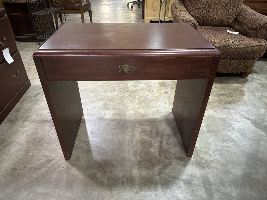 81831 - American Of Martinsville Desk 34x20x30