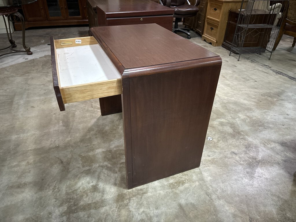 81831 - American Of Martinsville Desk 34x20x30