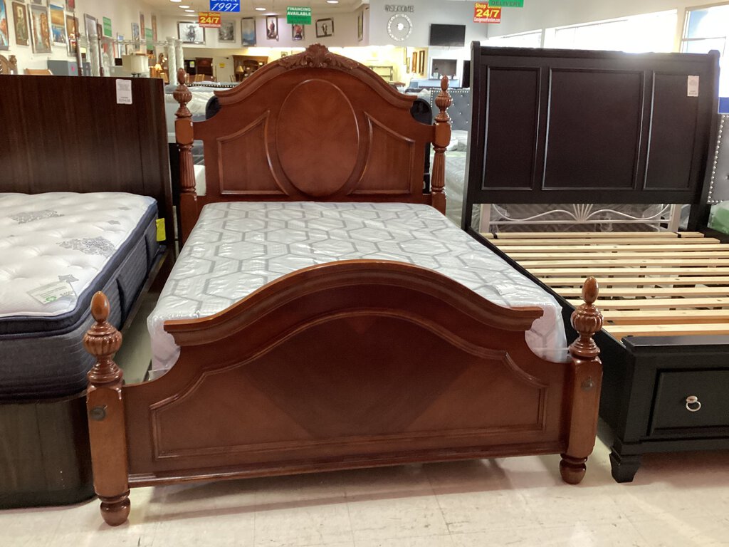 81769 - Queen/Full Bed Frame w/Full Platform Base