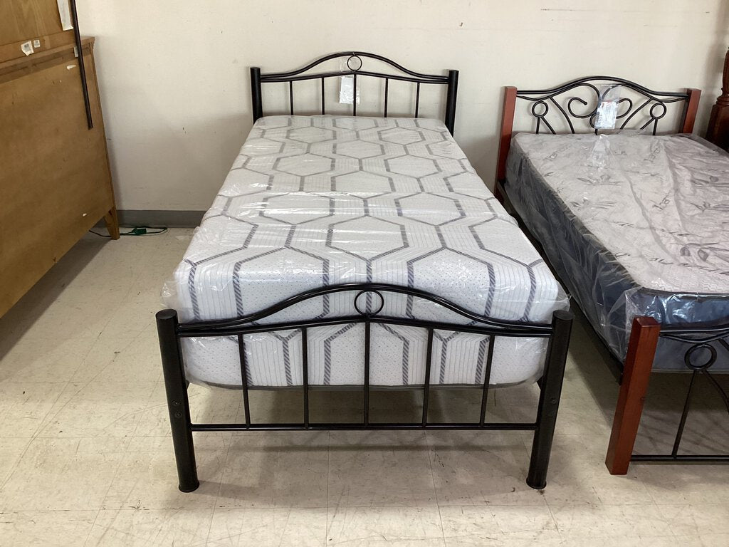 Teo NEW Twin Platform Bed Frame 41x80x38 (233210)