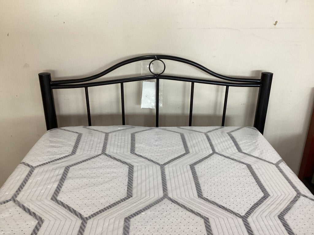 Teo NEW Twin Platform Bed Frame 41x80x38 (233210)