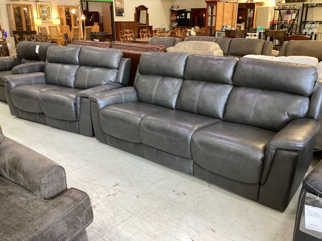 81899 - Palliser Power Motion Sofa & Loveseat 91/68x38x39