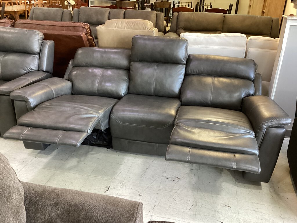 81899 - Palliser Power Motion Sofa & Loveseat 91/68x38x39