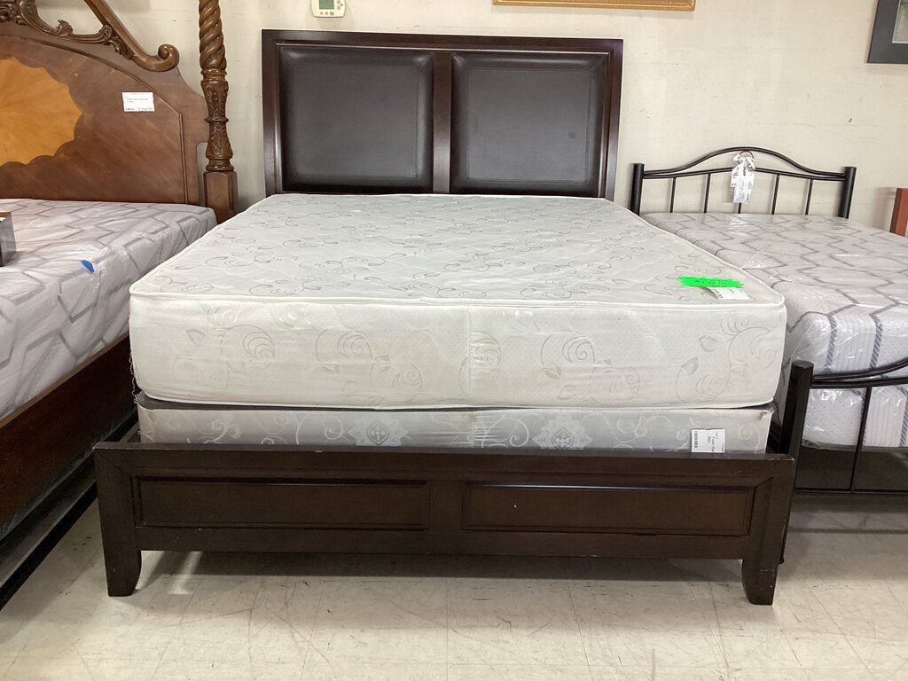 81938 - Queen Bed Frame 63x86x56