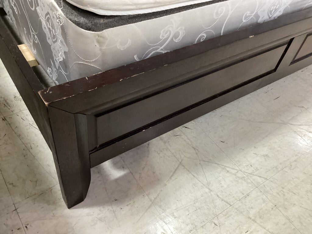 81938 - Queen Bed Frame 63x86x56