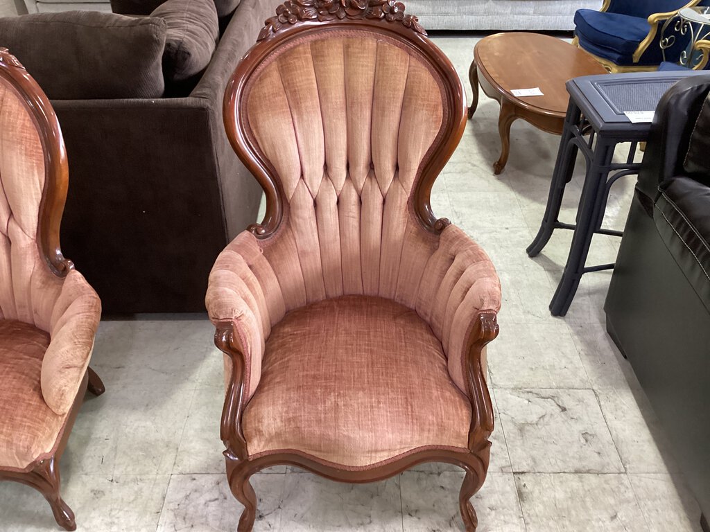 81932 - Pair of Victorian Chairs 28x31x43; 27x30x41