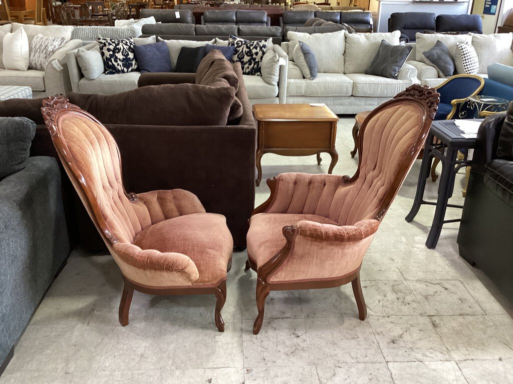 81932 - Pair of Victorian Chairs 28x31x43; 27x30x41