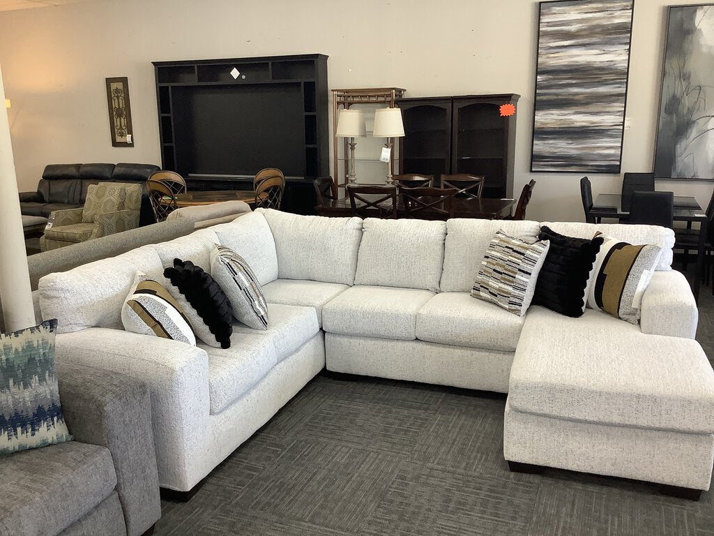 Shay Arctic NEW Sectional 93x117x39 (6951-52-55)