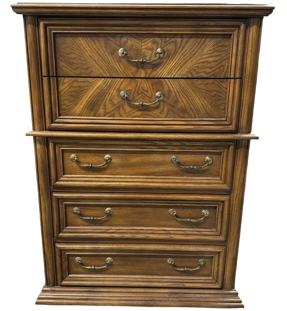 81977 - Bassett Westmoor Chest 36x18x49