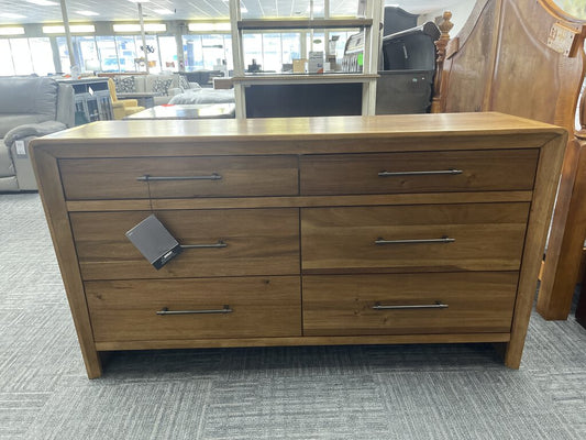 76847 Ashley Takston Six Drawer Dresser 68x19x36