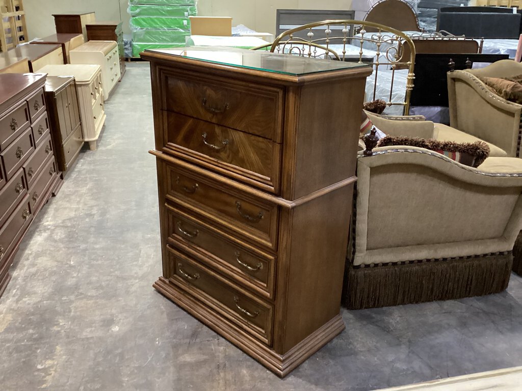 81977 - Bassett Westmoor Chest 36x18x49