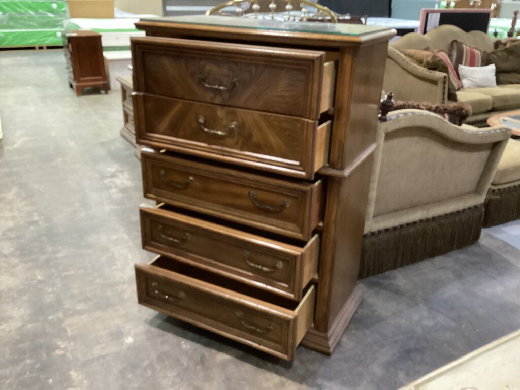 81977 - Bassett Westmoor Chest 36x18x49