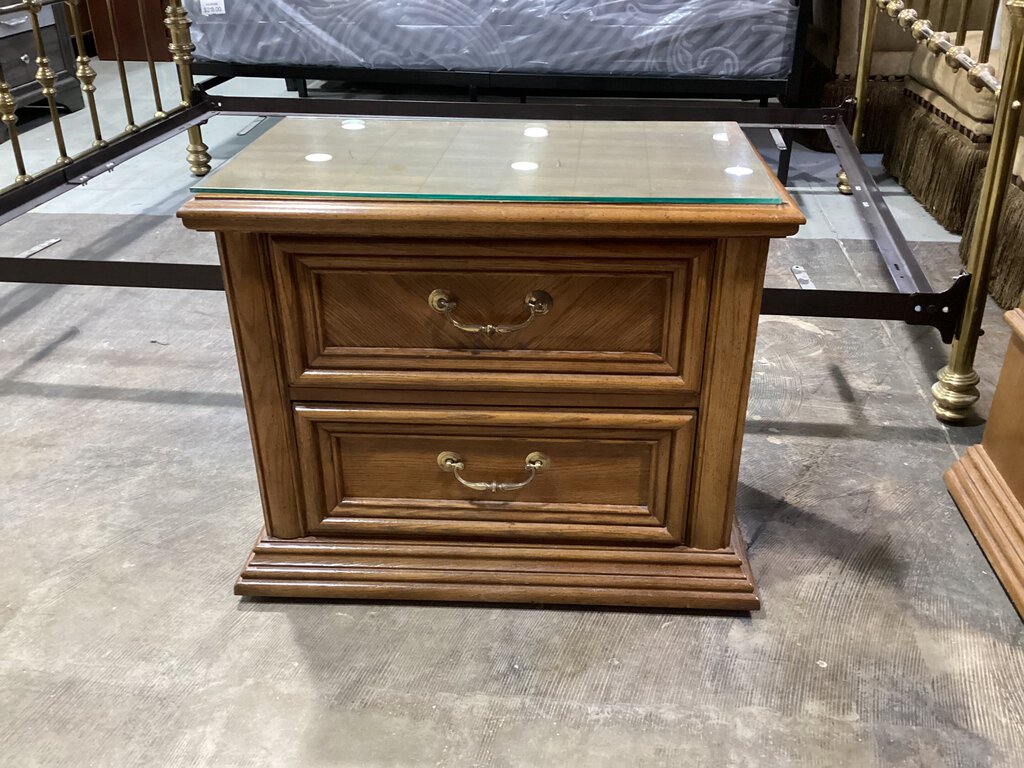 81978 - Bassett Westmoor Nightstand 27x15x49