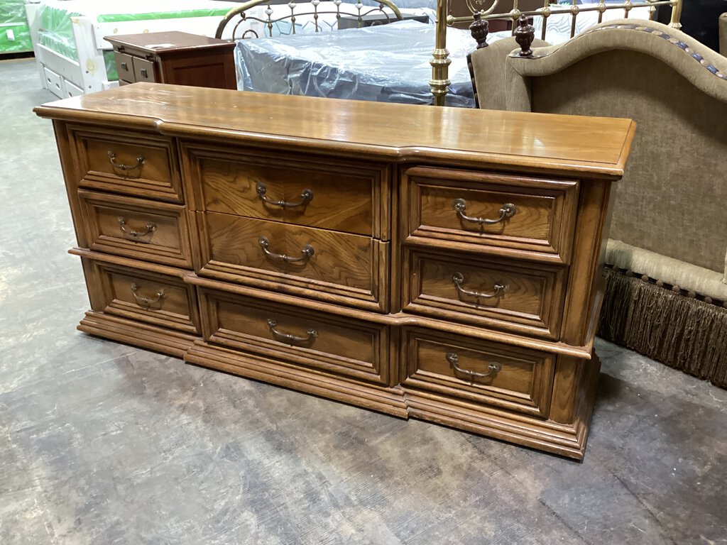 81976 - Bassett Westmoor Dresser 64x18x30