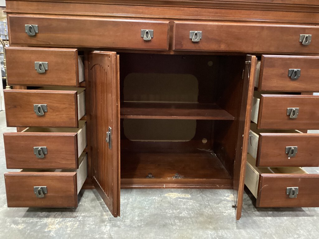 81959 - 10 Drawer Dresser 61x21x39