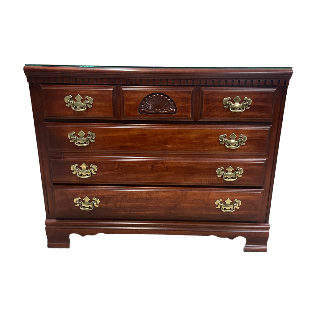 82000 - Cherry 3 Drawer Chest 40x18x32