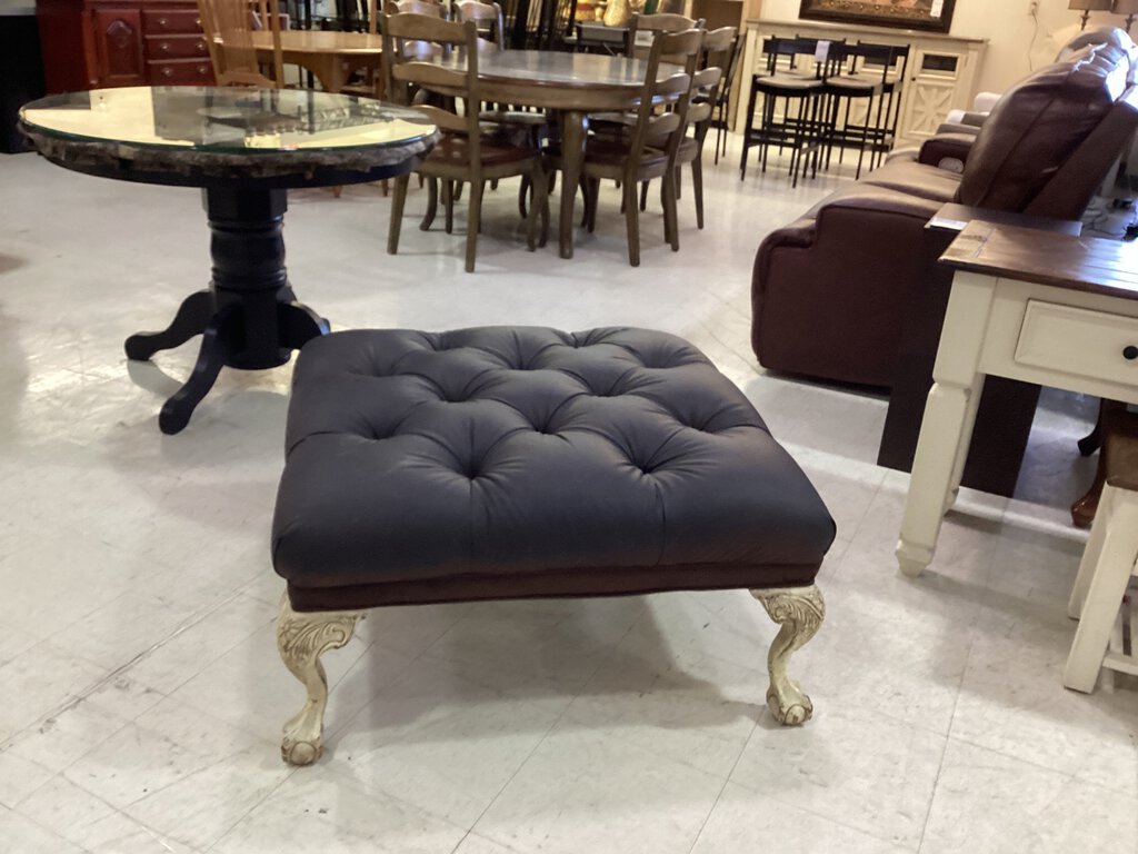 81997 - Chesterfield Ottoman 35x35x18