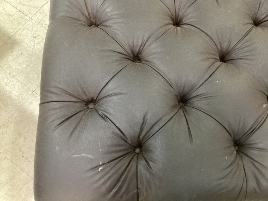 81997 - Chesterfield Ottoman 35x35x18