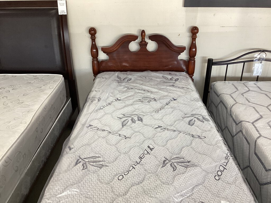 82011 - Twin Headboard w/Bed Rails 41x48x76