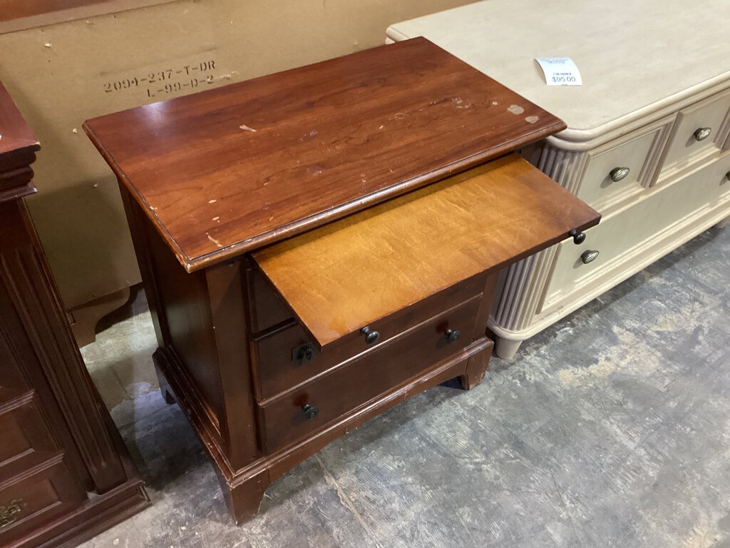 81957 - 3 Drawer Nightstand 29x17x30