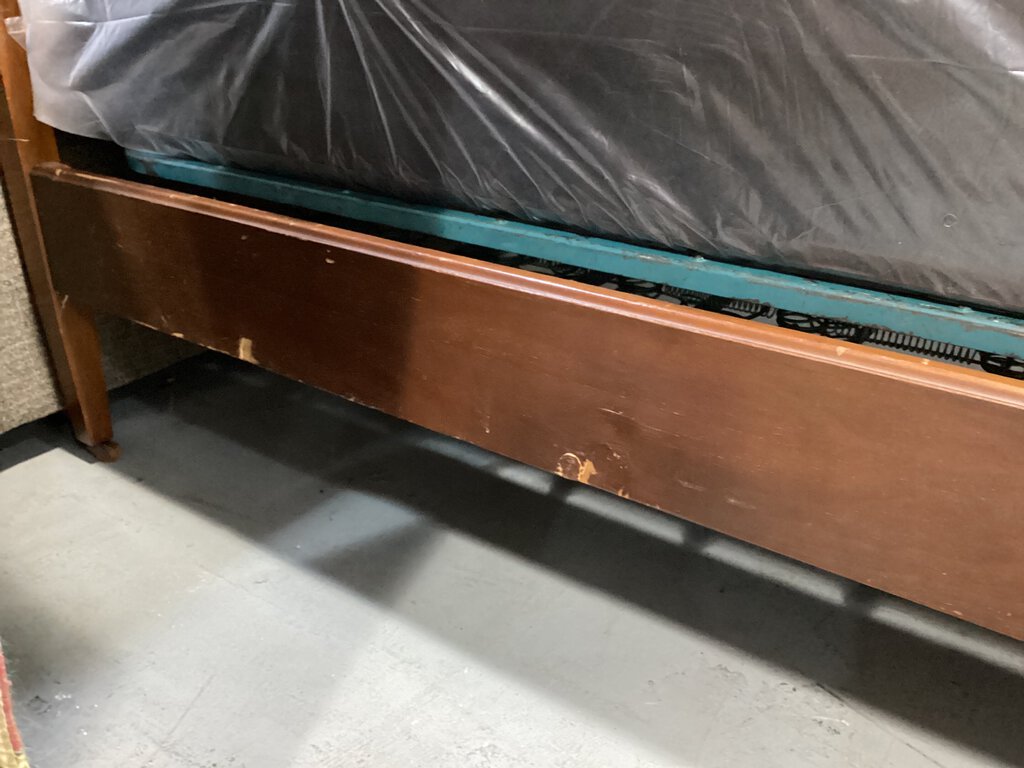 82008 - Vintage Twin Bed Frame 42x80x53