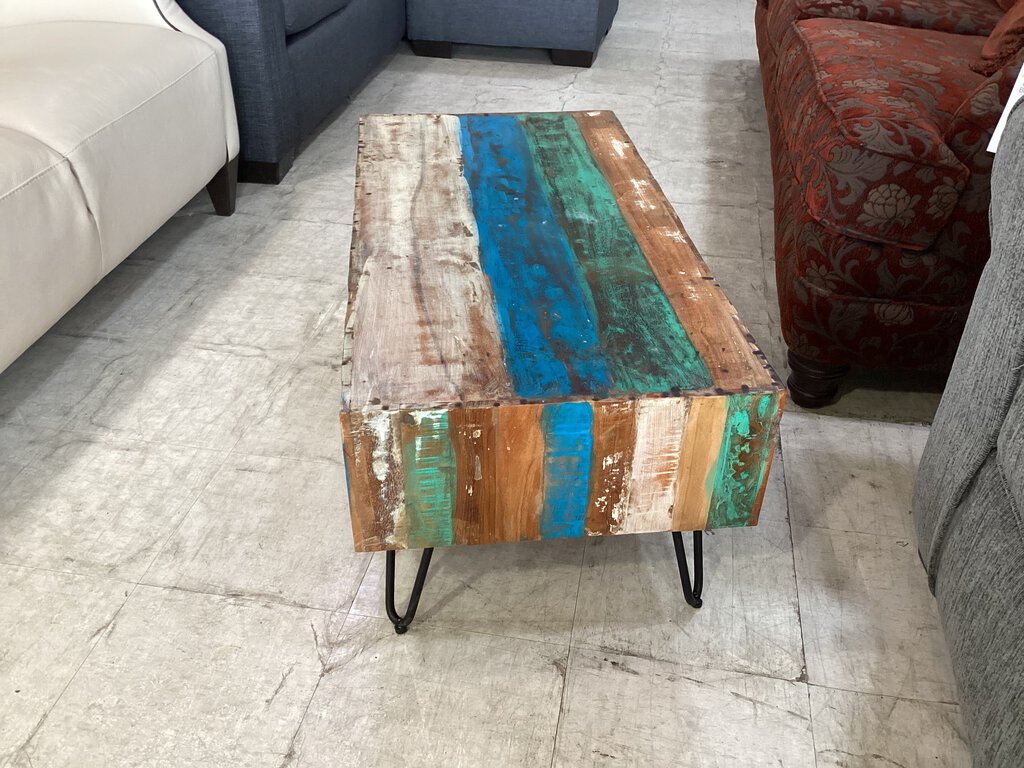 82022 - Rustic Coffee Table 20x39x15