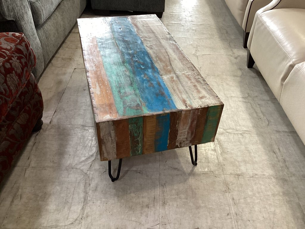 82022 - Rustic Coffee Table 20x39x15