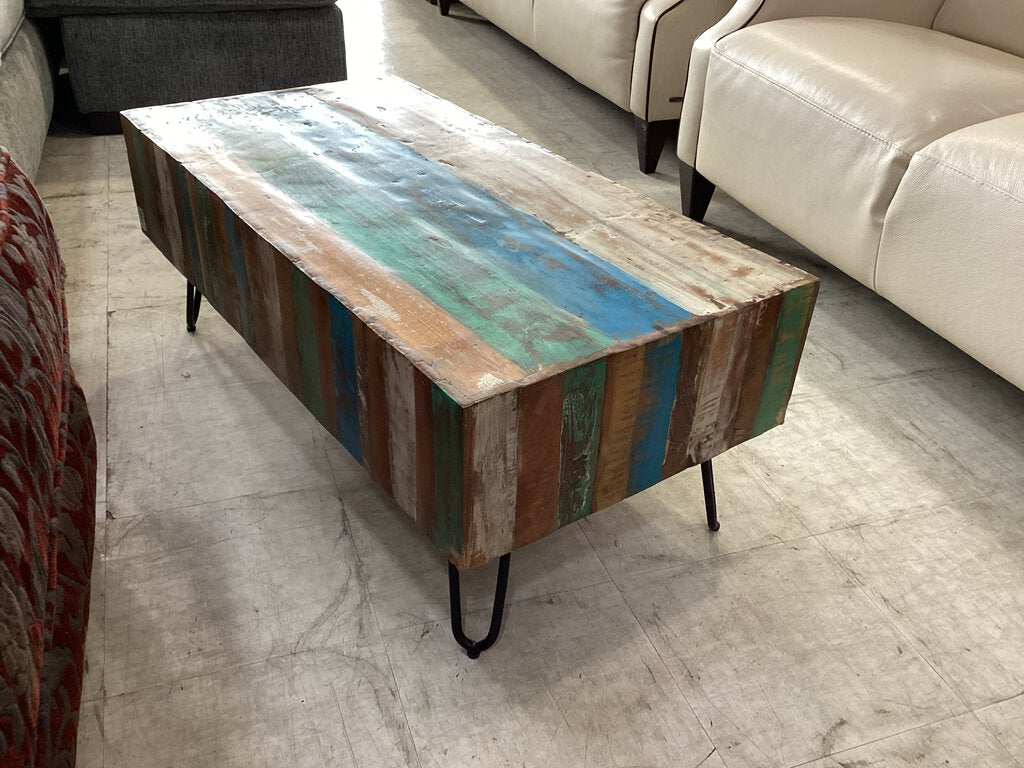 82022 - Rustic Coffee Table 20x39x15