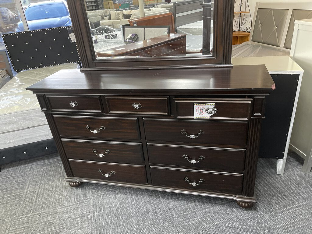 76863 - Syracuse Six Drawer Dresser w/Mirror 64x18x39