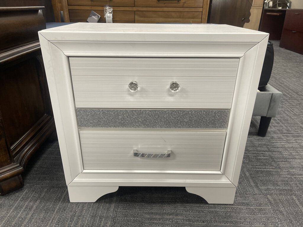 76861 - Miranda Three Drawer Nightstand 26x17x26