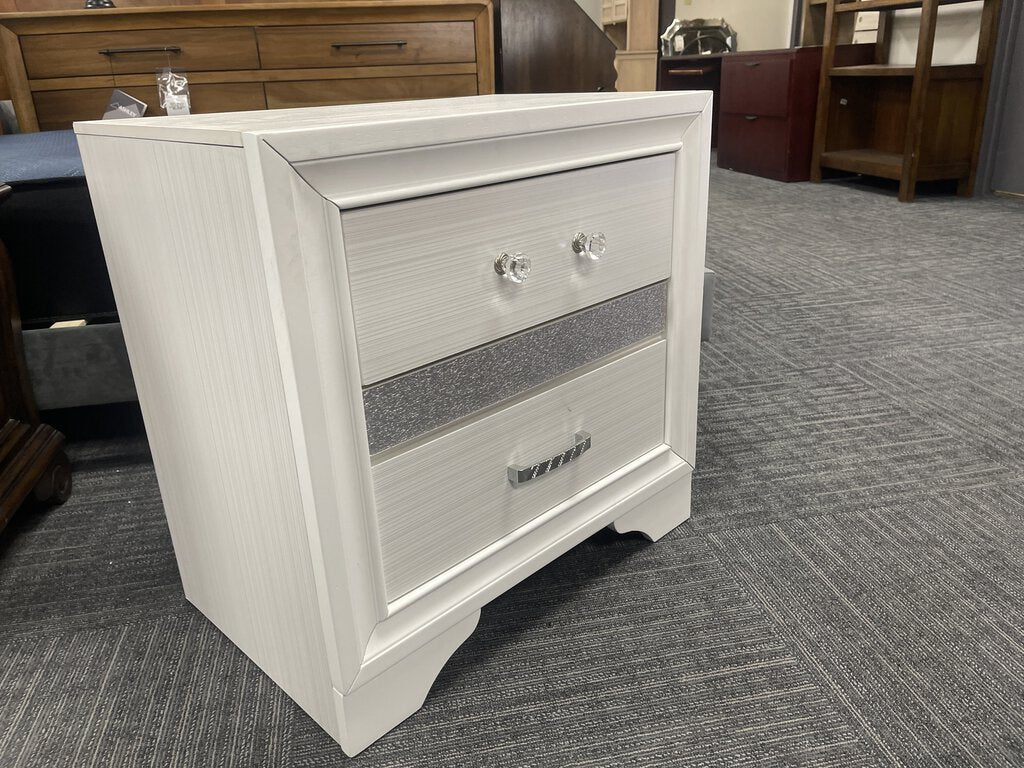 76861 - Miranda Three Drawer Nightstand 26x17x26