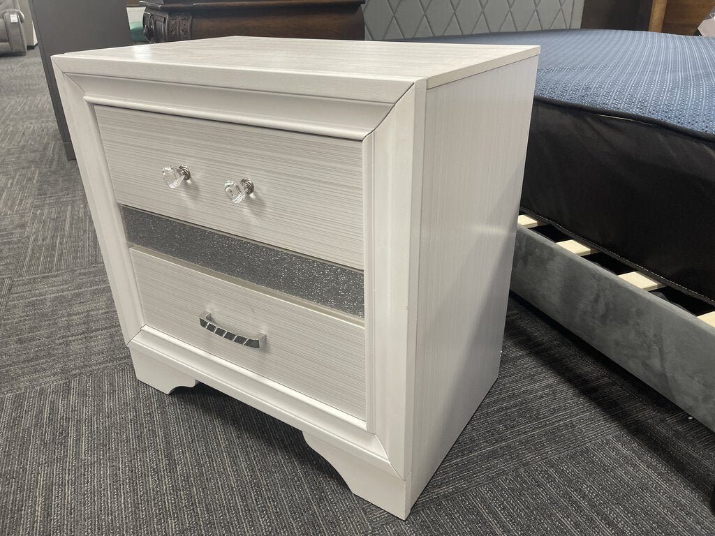 76861 - Miranda Three Drawer Nightstand 26x17x26