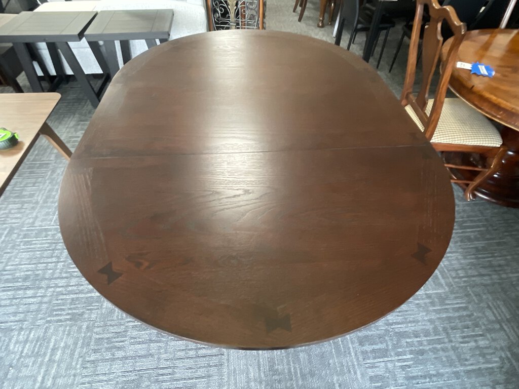 Joplin New Oval Pub Table 42x42x36 w/Leaf 42x60x36 (314300)