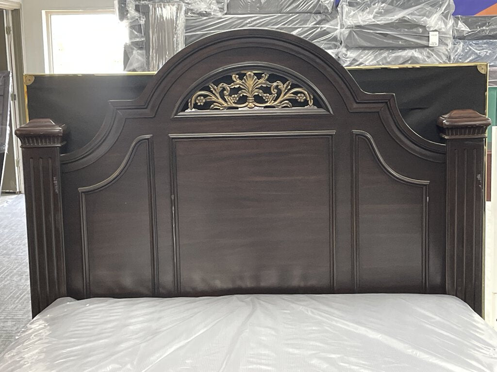 76866 - Wood Queen Bed Frame 65x90x65