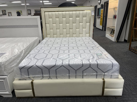 Modern Queen Platform Bed Frame 65x87x60