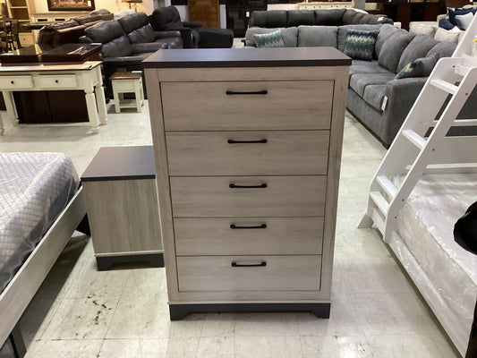 Albany NEW Chest 31x16x49 (123196)