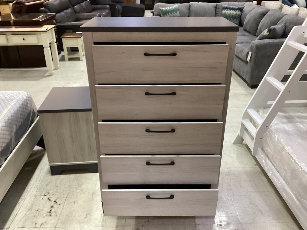 Albany NEW Chest 31x16x49 (123196)