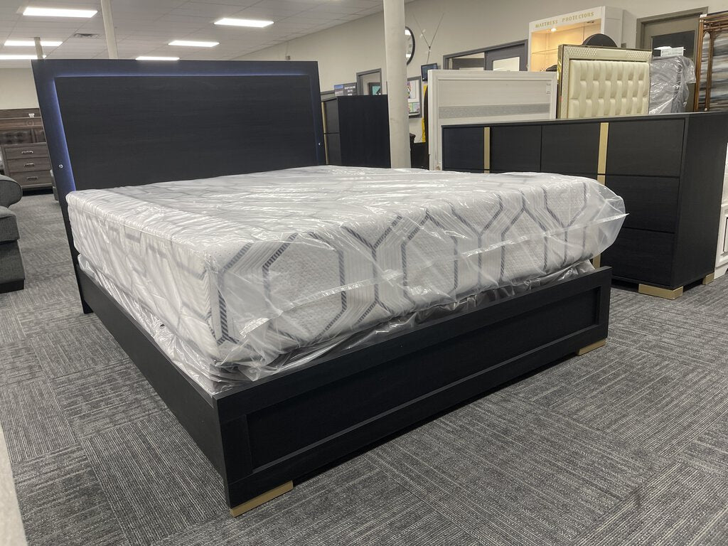 Eclipse NEW Queen LED Bed Frame 64x83x53 (118231-33)