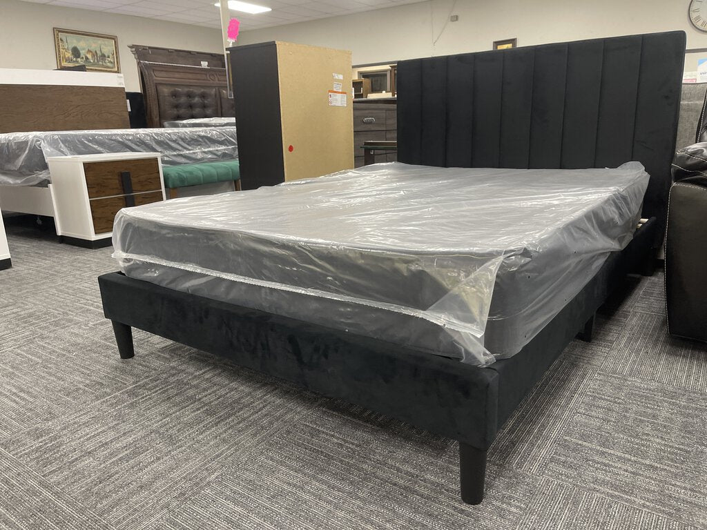 Elisa NEW Full Black Velvet Platform Bed Frame 55x80x44 (108220)